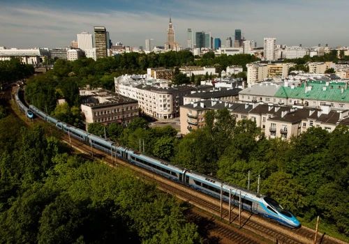 PKP Intercity: Więcej miejsc na długi weekend. znów podwójne Pendolino