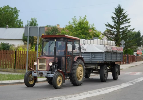 Ile dzisiaj kosztuje legendarna „trzydziestka”? Sprawdzamy ceny Ursusa C-330 i C-330M