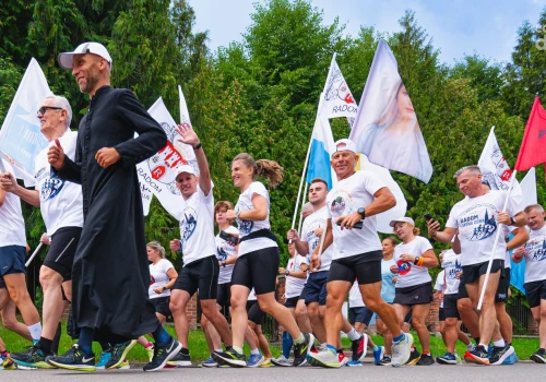 Z Radomia do Częstochowy biegiem. Ruszyła 15. Diecezjalna Pielgrzymka Biegowa