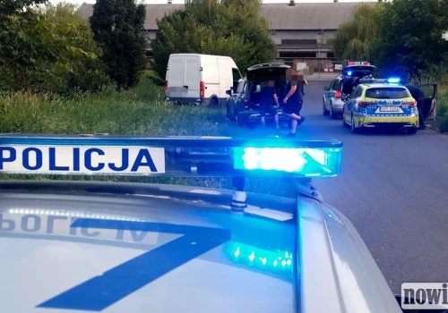 Skradzionym Iveco uciekał przed policją. Po porzuceniu auta ruszył dalej pieszo