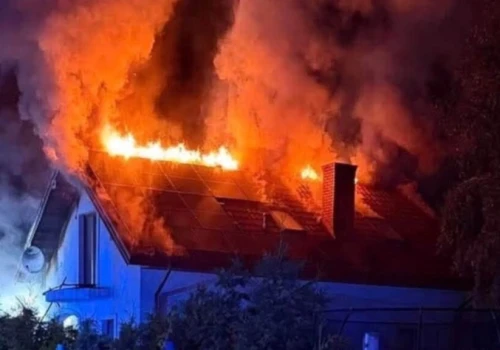 Apel o pomoc! Rodzina z gminy Pomiechówek straciła dom w pożarze