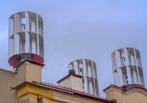 Przydomowa elektrownia wiatrowa - ile daje prądu i czy się opłaca?