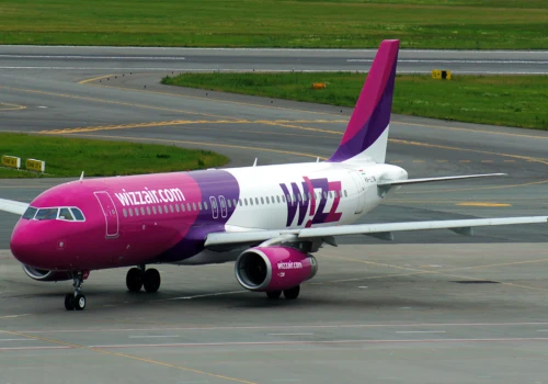 WizzAir i RyanAir odwołały loty! Polscy turyści utknęli na Sycylii