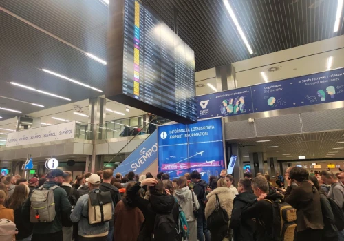 Zaskoczenie na lotnisku w Balicach. Kontrola zakończyła się interwencją służb