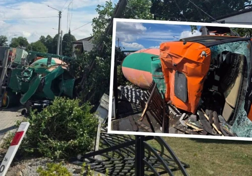 Wypadek betoniarki. Kierowca ranny, są liczne zniszczenia