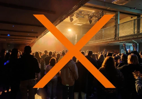 Wokalista zespołu w szpitalu. Koncert w Krakowie został odwołany