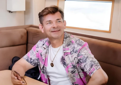 Zenek Martyniuk z letnią nowością „Jak statek bez morza”