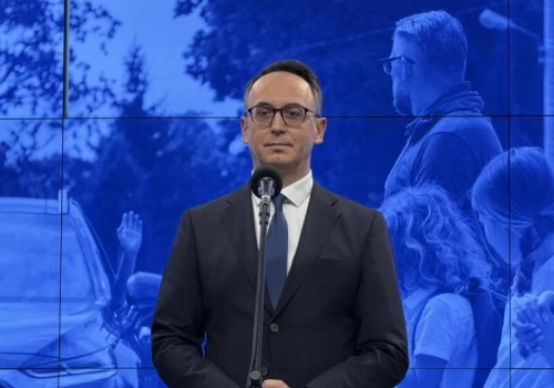 Grupa trzymająca pytania na prawo jazdy wraca. Drzwi uchylił minister Klimczak?