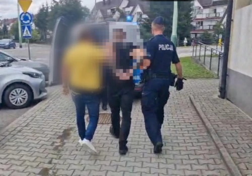 Kobieta broniła mężczyzny, a sama została ranna. Czy to był atak pseudokibiców?