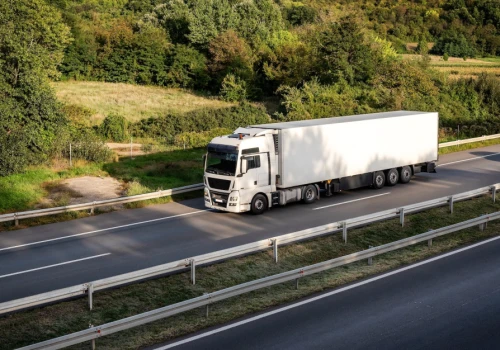 Ciemne chmury nad branżą transportową. Dramatyczny wzrost cen diesla podbił stawki, a to jeszcze nie koniec