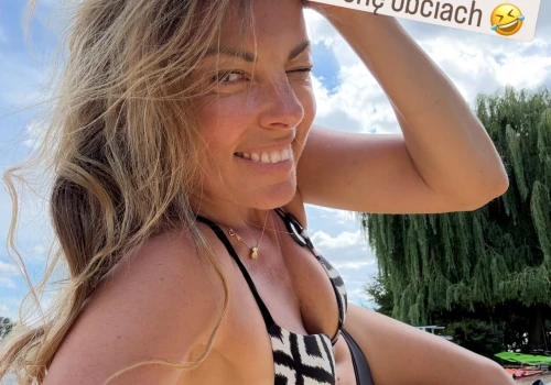 Glinka pokazała się w bikini i odpowiedziała hejterom. „Dlaczego starzenie się ma być powodem do wstydu?”