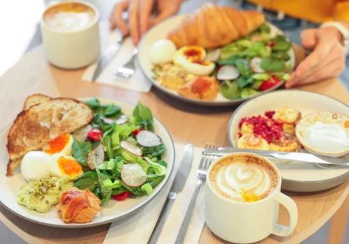 Takie śniadanie ma wpływ na cholesterol. Wybierz to dla serca