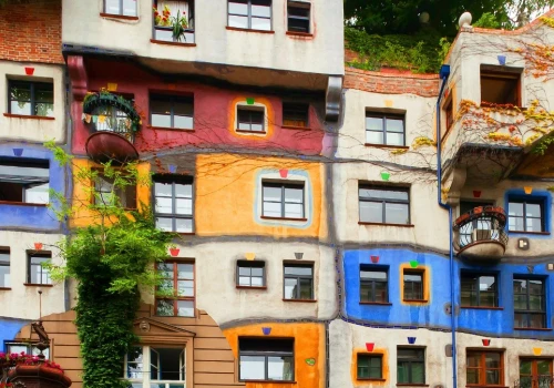 Wiedeńska anomalia. Hundertwasserhaus, czyli o architekturze na opak