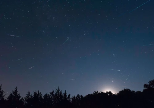 Noc Perseidów w Polsce. Gdzie i kiedy obejrzeć? Centrum Nauki Kopernik szykuje niezwykłe wydarzenie