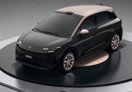 Leapmotor rozpoczął sprzedaż nowego modelu, który trafi do Polski. W Chinach kosztuje 35 tys. zł