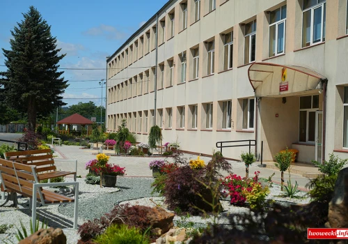 Wiemy, kto zostanie dyrektorem Zespołem Szkół Ekonomiczno- Technicznych w Rakowicach Wielkich?
