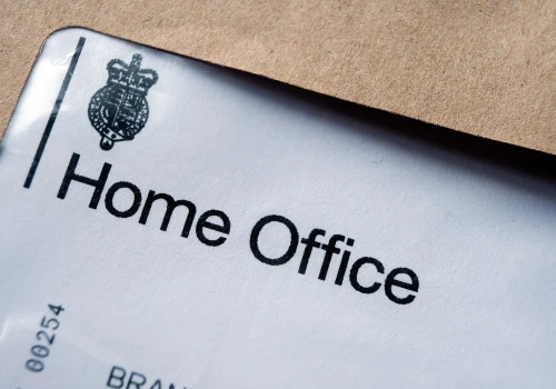 Home Office kwestionuje settled status. Rodziny tracą prawa, choć mieszkają w UK od lat