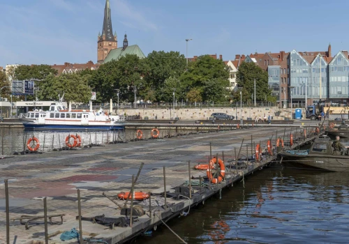 Dwa brzegi Odry połączy pontonowy most