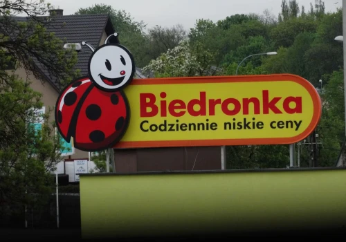 Szok! Biedronka na Słowacji wygląda normalnie. Są szerokie alejki i brak walających się palet