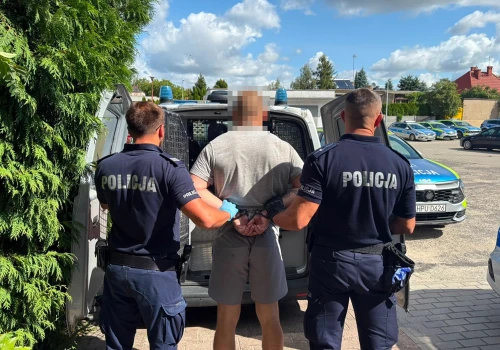 Groźby z „bronią” po kolizji. Pijany kierowca z dwoma zakazami prowadzenia
