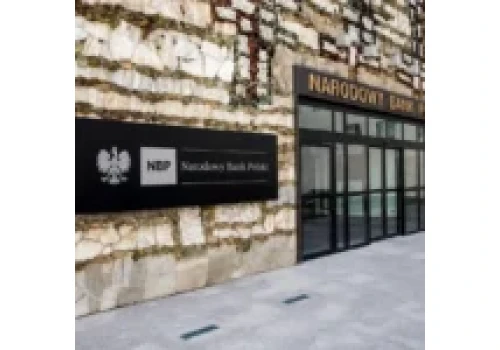 Kursy walut NBP. Złoty tanieje. Sprawdź, ile dziś zapłacisz za euro, dolara i franka 12 sierpnia 2026