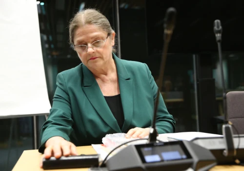 Krystyna Pawłowicz pod lupą! Media społecznościowe zagrożą jej emeryturze?!