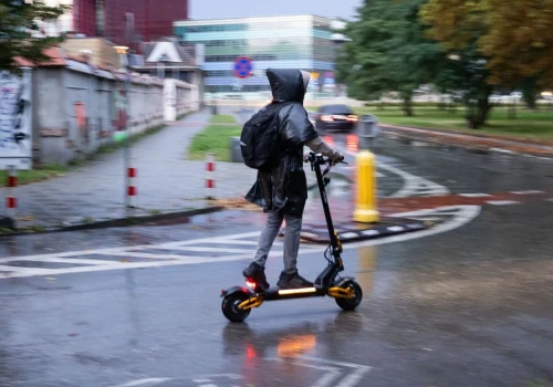 Dotkliwe mandaty za jazdę hulajnogami. 2500 zł za jazdę po alkoholu