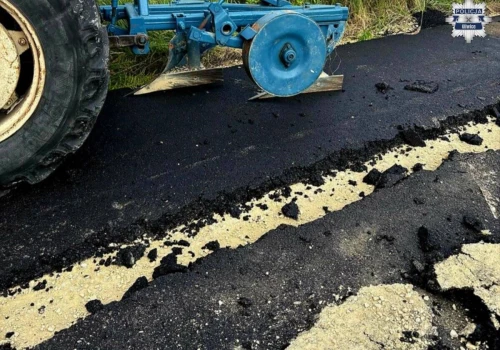Rzecznik Praw Obywatelskich bada sprawę rolnika, który zaorał asfalt w Gliwicach