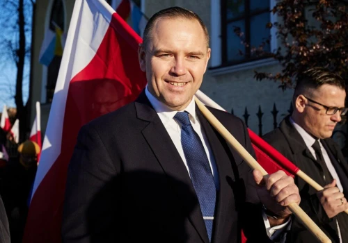 Prokuratura umarza sprawę apartamentów Nawrockiego