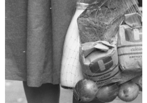 50 lat temu władze PRL wprowadziły kartki na cukier
