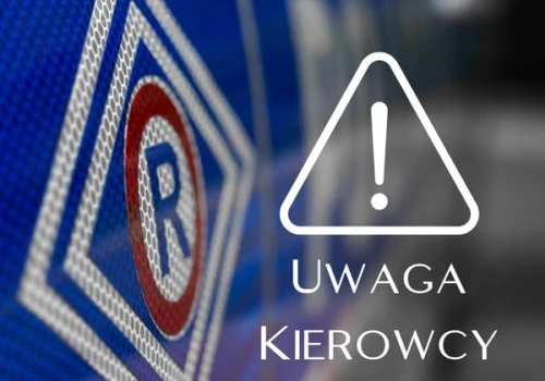 Wystrzał opony na S52. Ciężarówka przewróciła się w Łączce