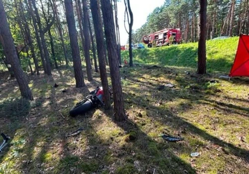 Śmiertelny wypadek młodego motocyklisty na drodze nr 871