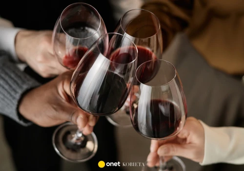 Jak świadomie wybierać i pić wino? Ekspert zdradza najważniejsze zasady