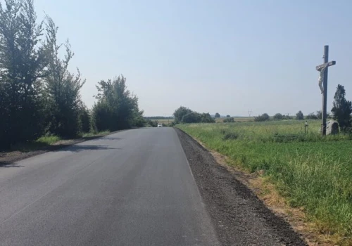 Nowa nawierzchnia na trasie Zawada- Małusy Wielkie. Inwestycja została zakończona