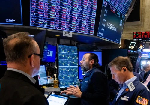 Akcje spółek z sektora chipów podniosły Nasdaq, a dane o inflacji złagodziły obawy przed podwyżką stóp