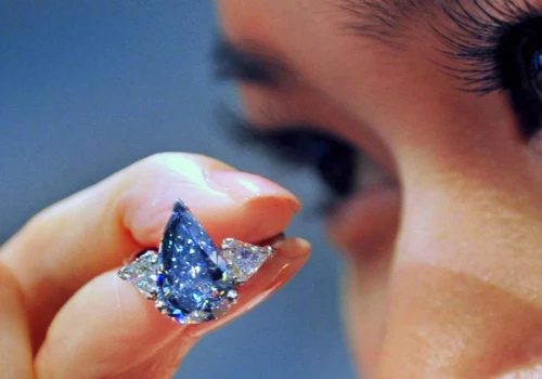 Tak umiera legenda. Dawny monopolista z branży diamentów może zostać sprzedany za bezcen