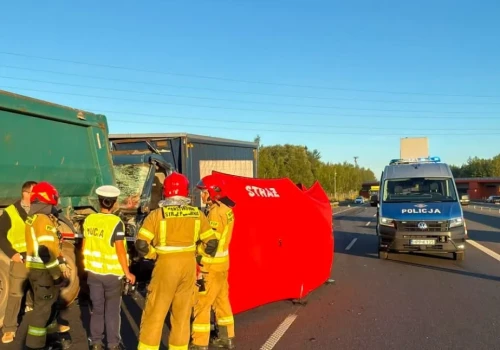 Zderzenie dwóch ciężarówek na A4 w Katowicach. Droga częściowo zablokowana