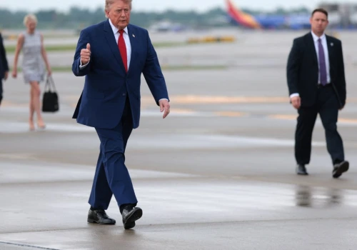 Tajna operacja mimo wątpliwości. Kulisy wydostawania Trumpa z Turcji