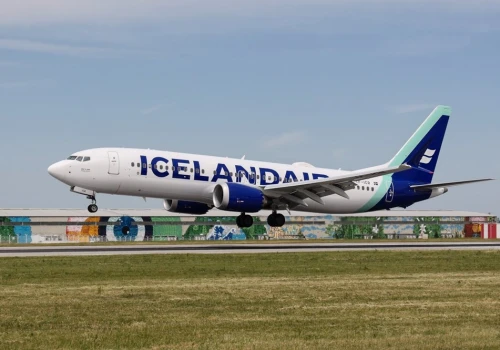 Lipiec nieznacznie słabszy niż przed rokiem w Icelandair