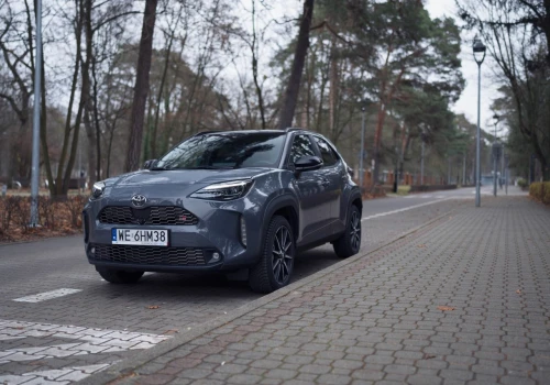 Toyota nie zwalnia tempa w Polsce. 57 993 rejestracje, 191% wzrost elektryków i pięć modeli na prowadzeniu