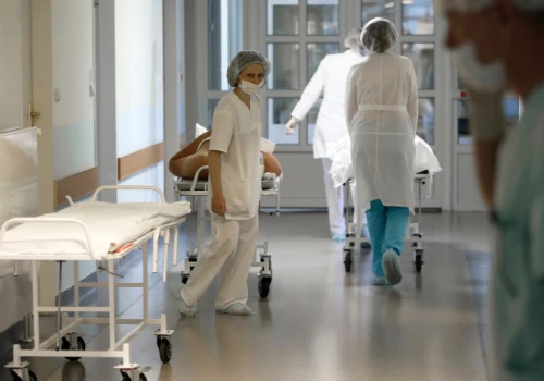 Lekarze dyktują stawki. Przekonują, że bez kontraktów szpitale sobie nie poradzą