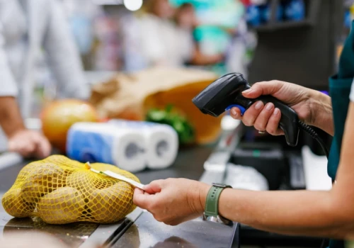 Nie tylko palety. Te 3 rzeczy denerwują Polaków najbardziej podczas wizyt w sklepie
