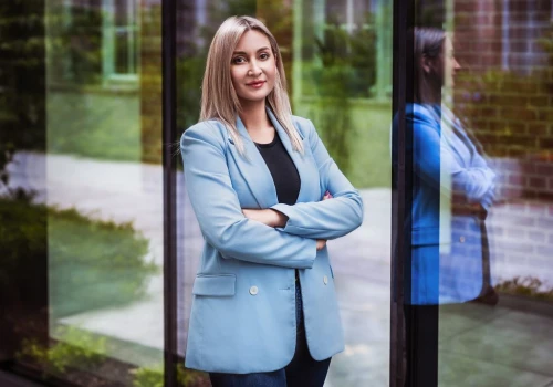 Kompetencje w kadrze. Jak zdjęcie wpływa na odbiór lidera akademickiego?