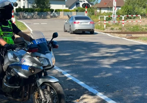 Kontrole przy torach w Mysłowicach. Policja przypomina o zasadach bezpieczeństwa