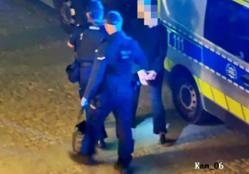 Myśleli, że nikt nie widzi. Monitoring wychwycił podejrzane ruchy kobiety i mężczyzny na Starym Mieście