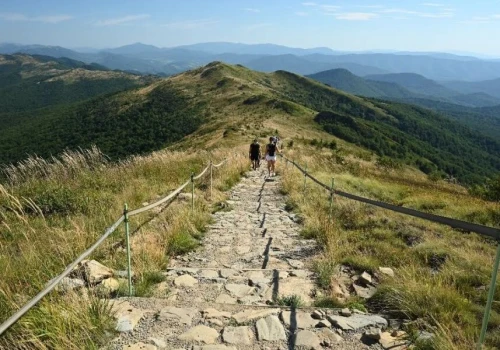 Bieszczady nadal przyciągają turystów. Ponad 105 tys. wejść na szlaki w lipcu