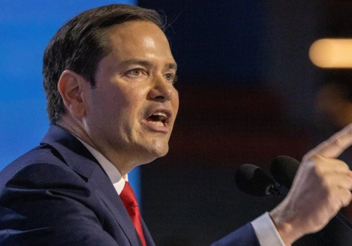 Rubio zapowiada walkę z „turystyką porodową”. Cofnięto ponad 600 wiz