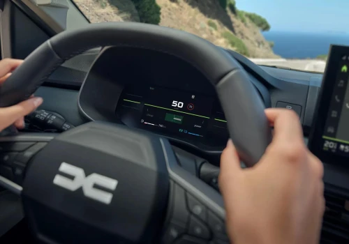 Nowa Dacia Sandero Hybrid 155 najmocniejsza w historii i bije rekord Sandero R.S.