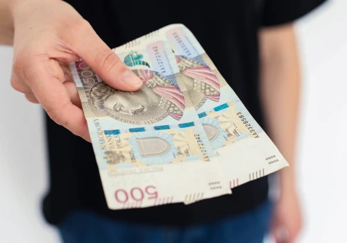 Jawność wynagrodzeń to na razie fikcja. Firmy wciąż boją się pokazać, ile płacą