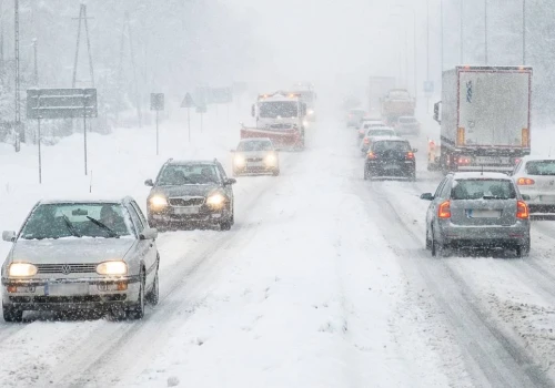 Takich śnieżyc na południu nie było od dawna. Paraliż na drogach